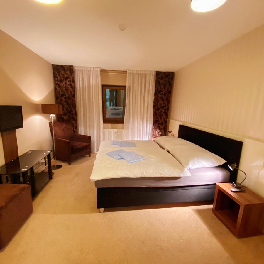 Golden Fish Apartmany Xia เปิลเซน ภายนอก รูปภาพ