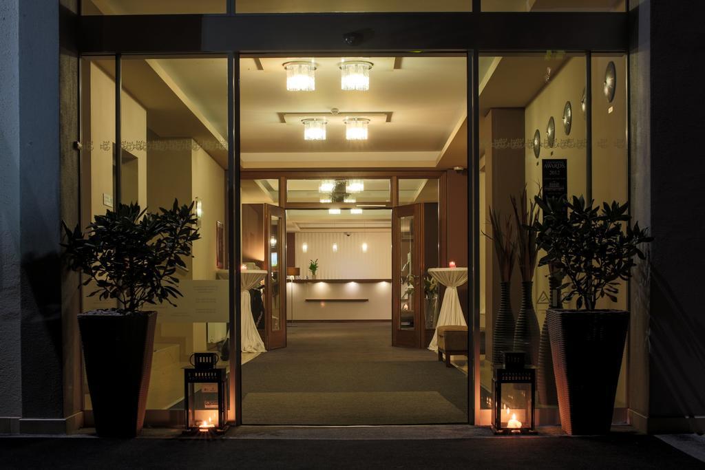 Golden Fish Apartmany Xia เปิลเซน ภายนอก รูปภาพ
