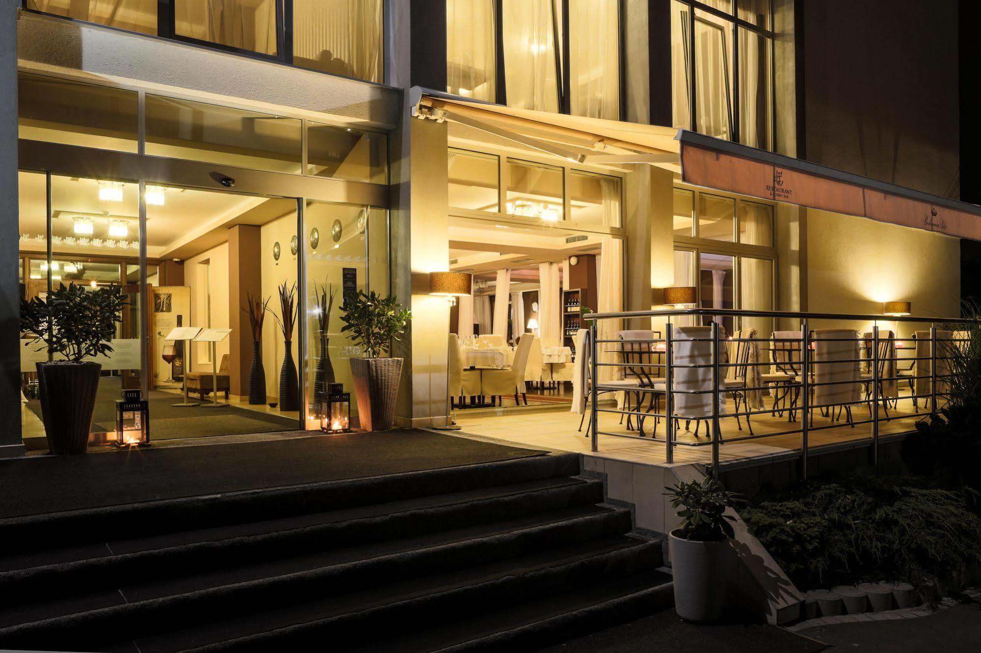 Golden Fish Apartmany Xia เปิลเซน ภายนอก รูปภาพ