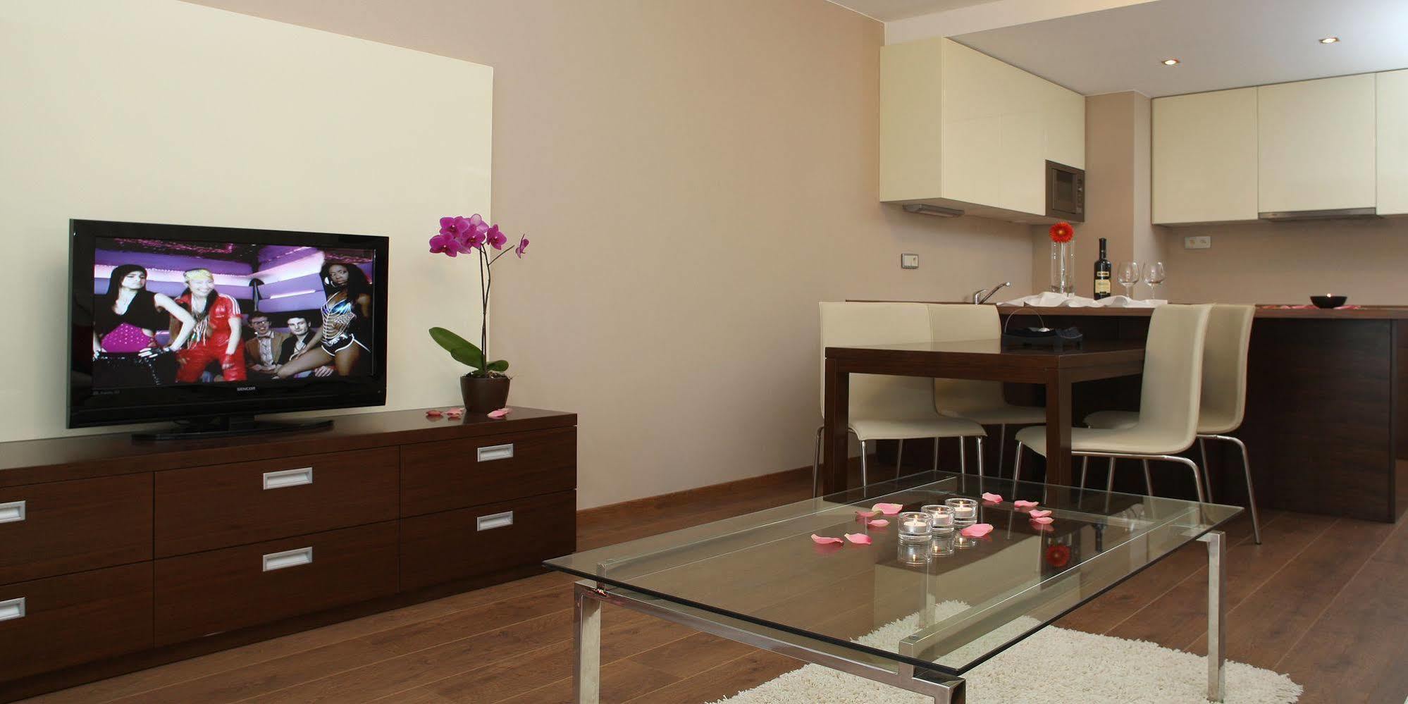 Golden Fish Apartmany Xia เปิลเซน ภายนอก รูปภาพ