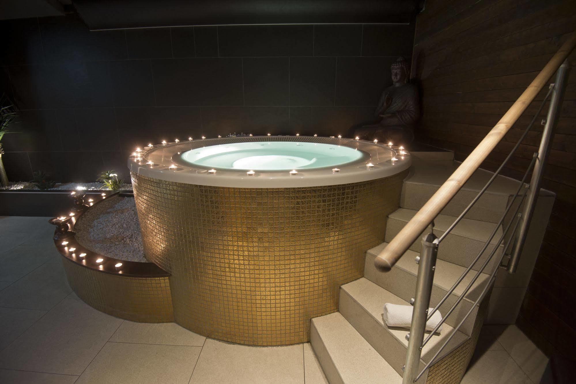Golden Fish Apartmany Xia เปิลเซน ภายนอก รูปภาพ